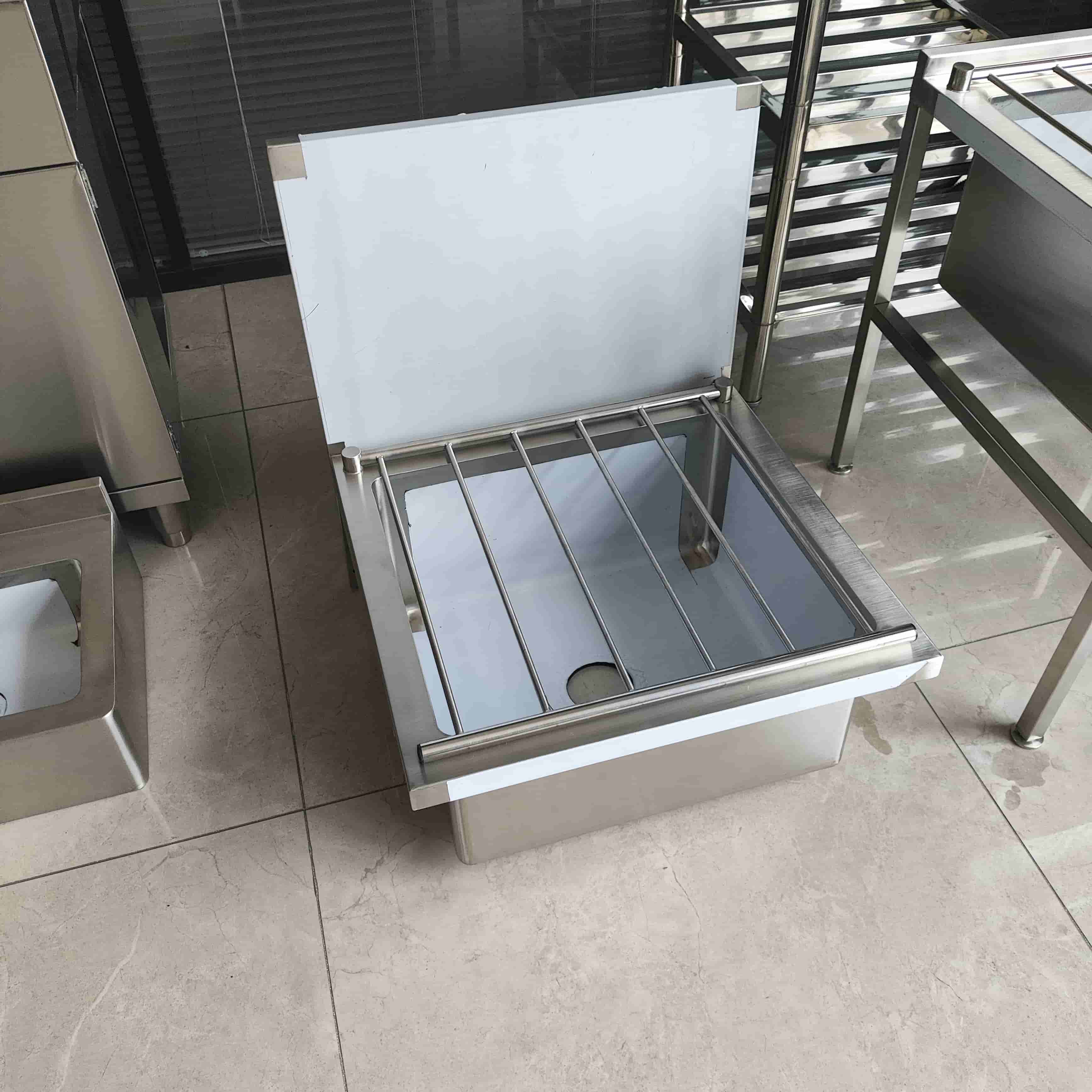 맞춤형 현대 디자인 벽걸이형 스테인리스 스틸 대걸레 싱 - Commercial Kitchen Warehouse 리뷰 및 가격